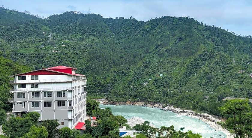 SPT Clarks Inn Suites, Mandi