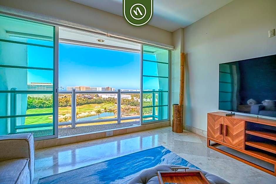 Amazing 2BR Condo with Pool and Access to VIDANTA