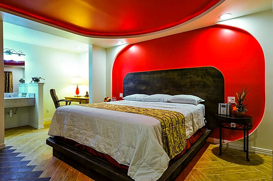 Romantic Inn & Suites