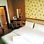 Phuket Ecozy Hotel