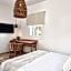 Volcano Luxury Suites Milos - Adults Only