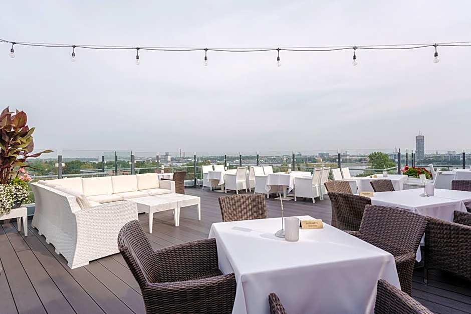 Riga Islande Hotel with FREE Parking