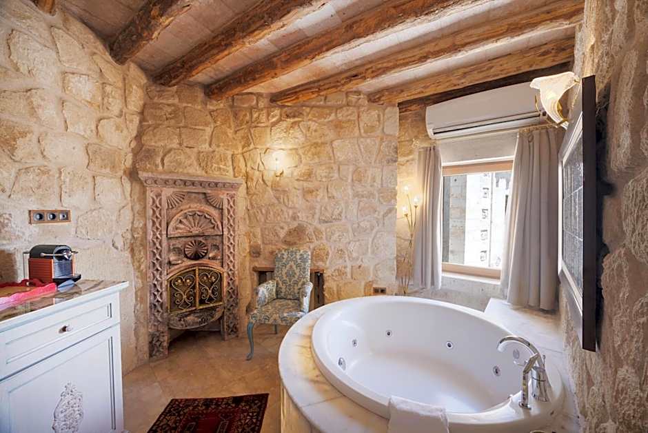 Tafoni Houses Cave Hotel