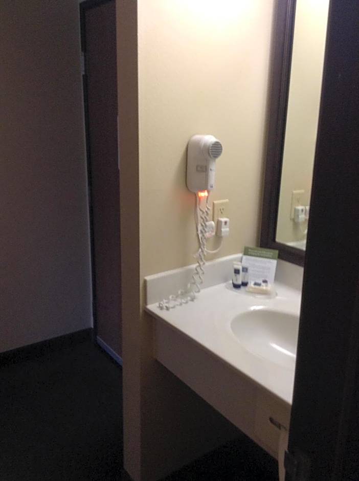 AmericInn by Wyndham Republic