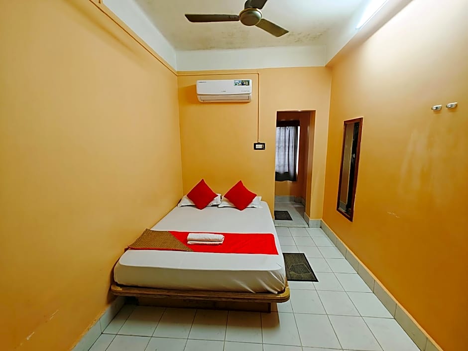 Photo 1 of 11 of Standard 1 Queen Bed