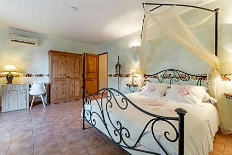 Superior Room with Private Terrace and Garden View