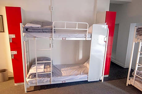 Bed in 8-Bed Mixed Dormitory Room