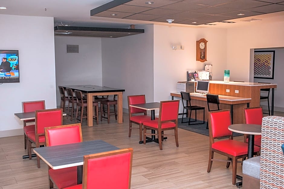 Holiday Inn Express & Suites Logan By IHG