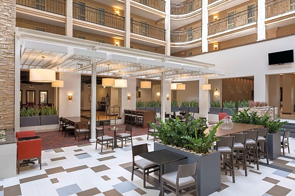 Embassy Suites Baton Rouge