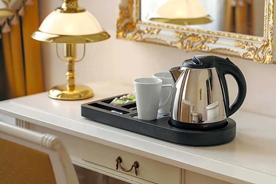 Alqush Downtown Hotel