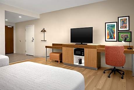 Queen Room with Two Queen Beds - Mobility Access/Non-Smoking