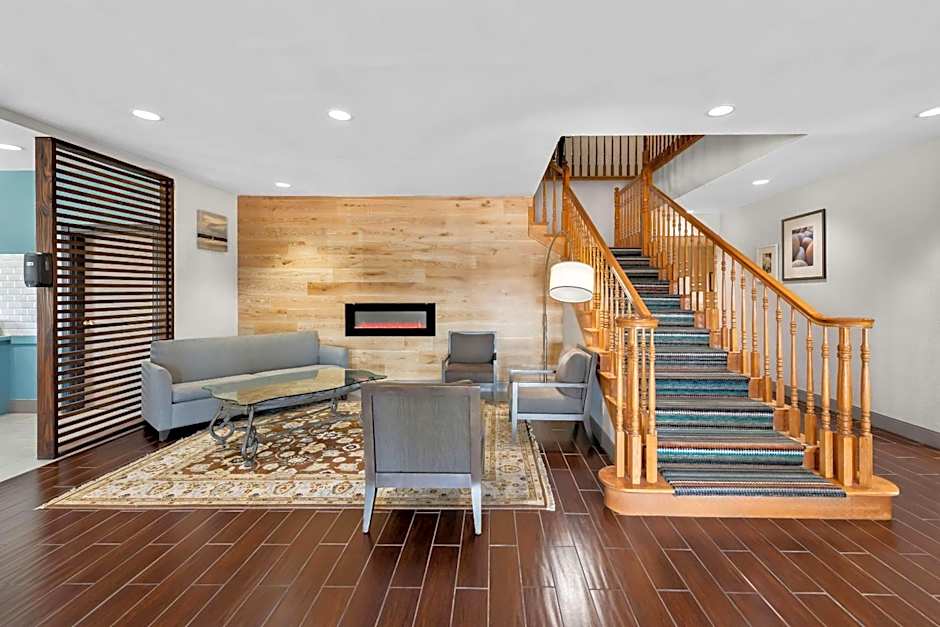 Country Inn & Suites by Radisson, Topeka West, KS