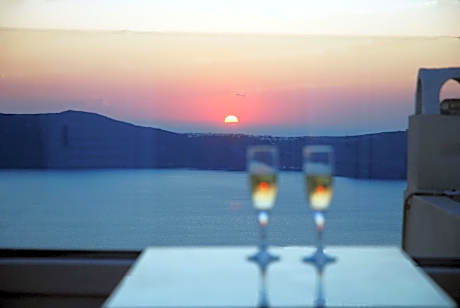 Reverie Santorini Hotel