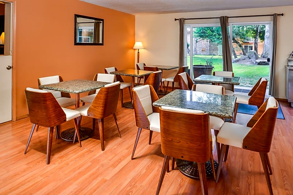 Sunrise Garden Suites