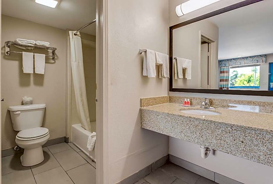 Econo Lodge Inn & Suites Enid South