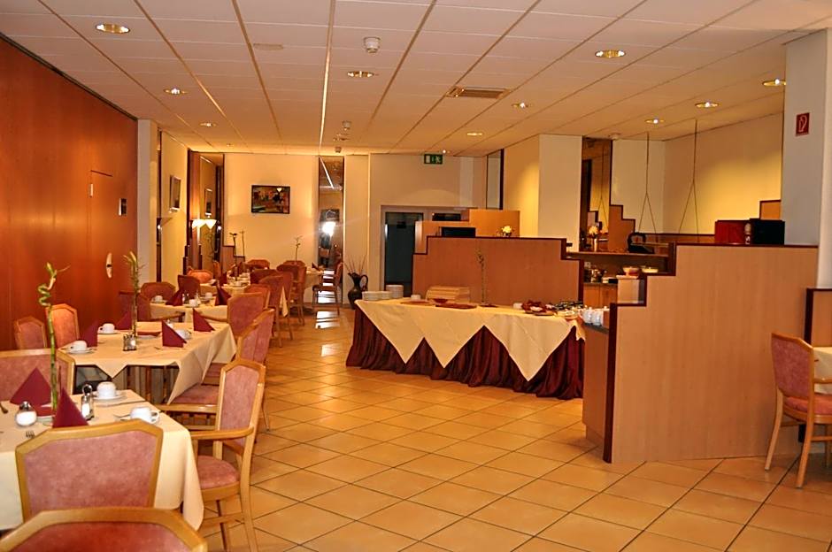 Fly Inn Hotel Frankfurt Airport Rüsselsheim ehemals Trip Inn Hotels