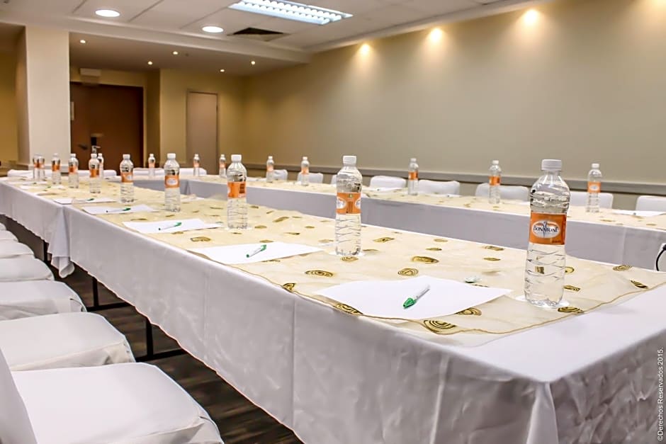 Holiday Inn Leon-Convention Center By IHG