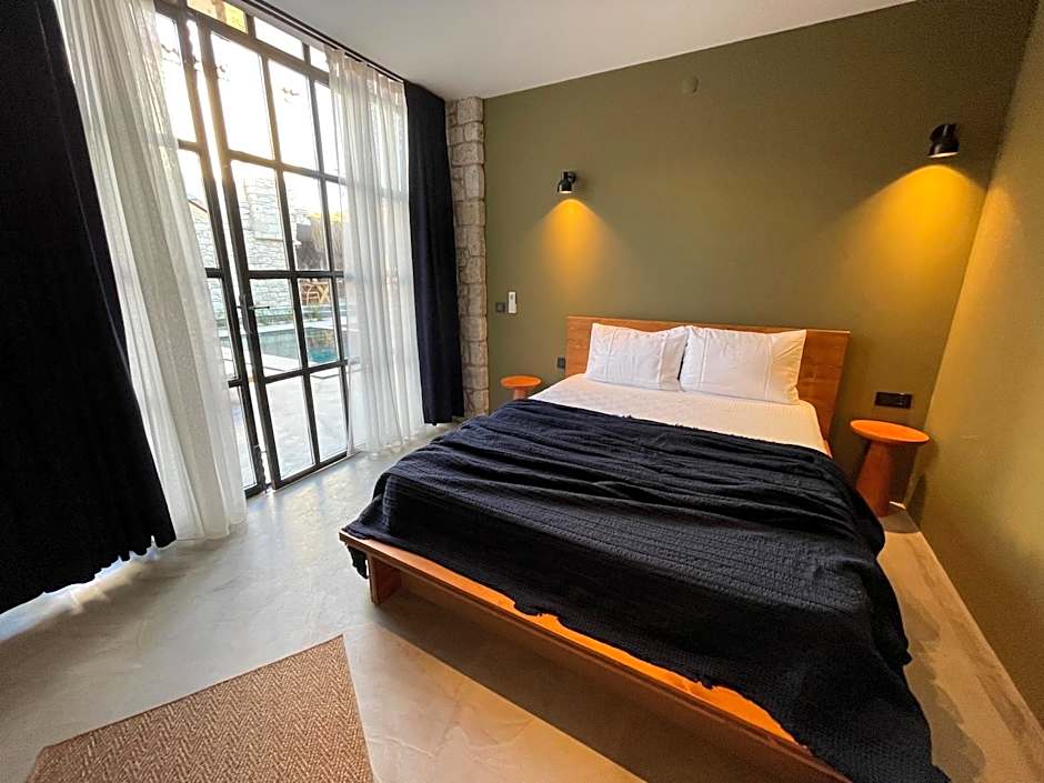 Rhea Alacatı Boutique Hotel