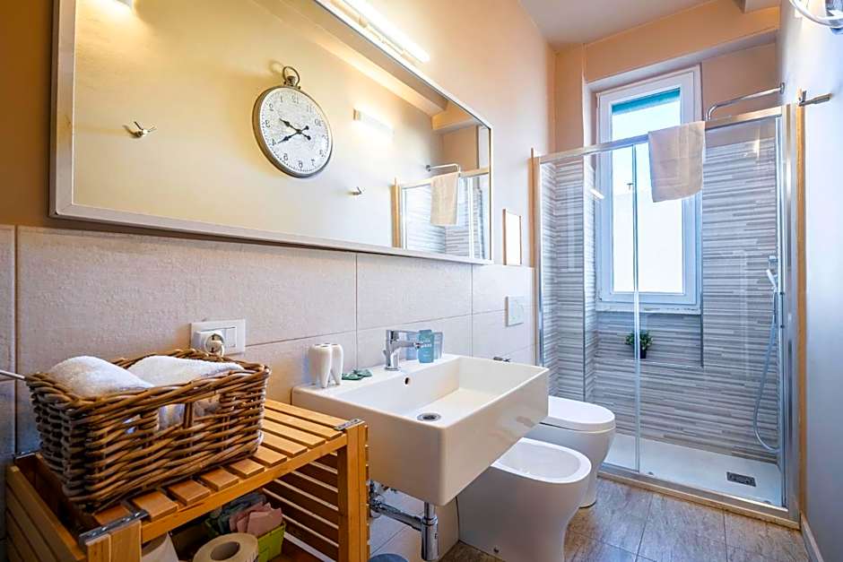 BOBOTEL ROOMS City Center