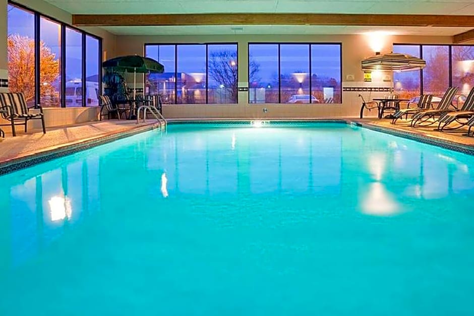 Norwood Inn & Suites Eagan
