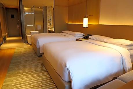 Grand Deluxe Twin Room