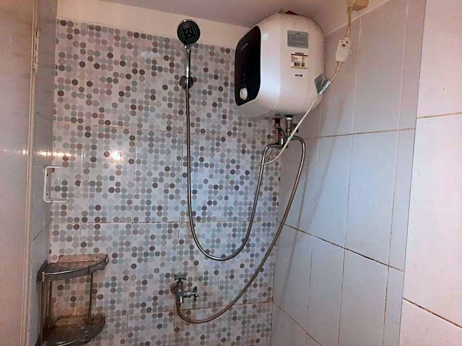 OYO Life 93140 Apartment Grand Sentraland By Fahri