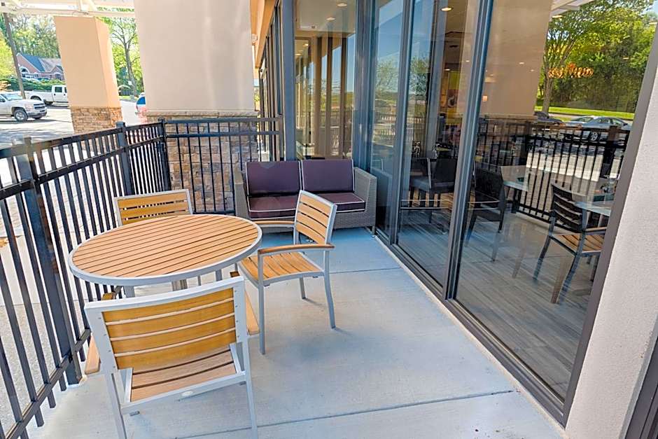 Holiday Inn Knoxville N - Merchant Drive By IHG