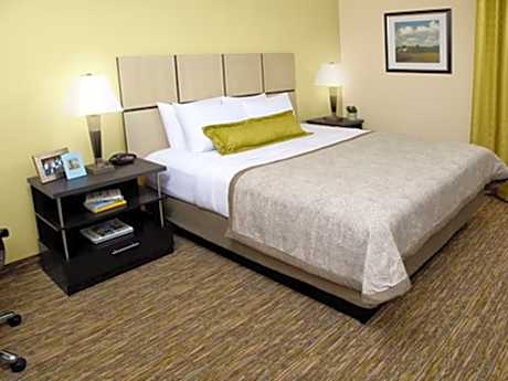 2 Queen Beds Studio Suite