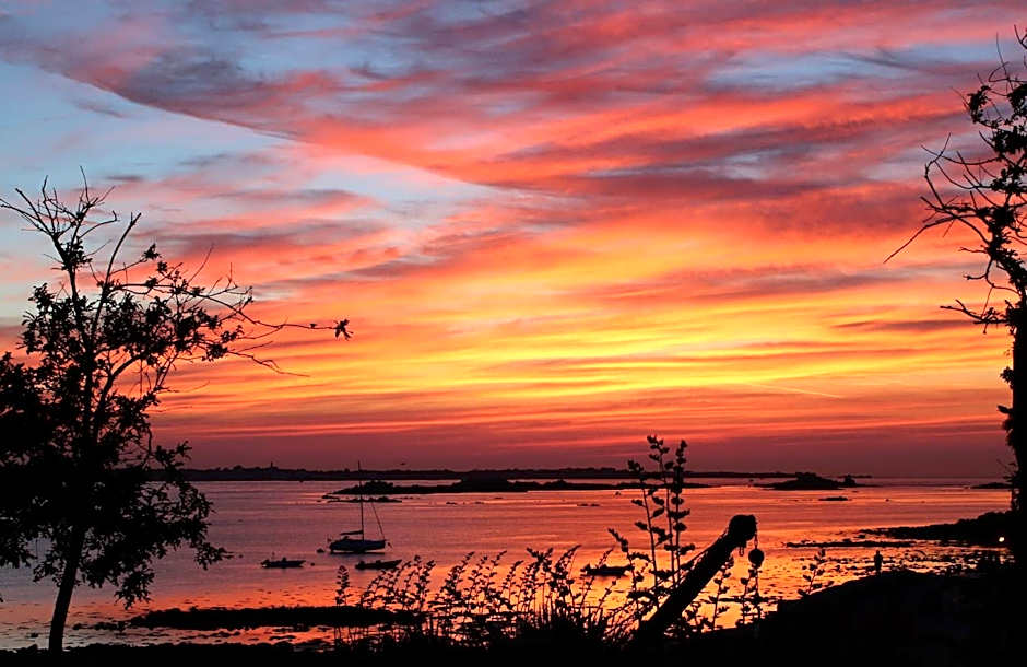 The White House Hotel