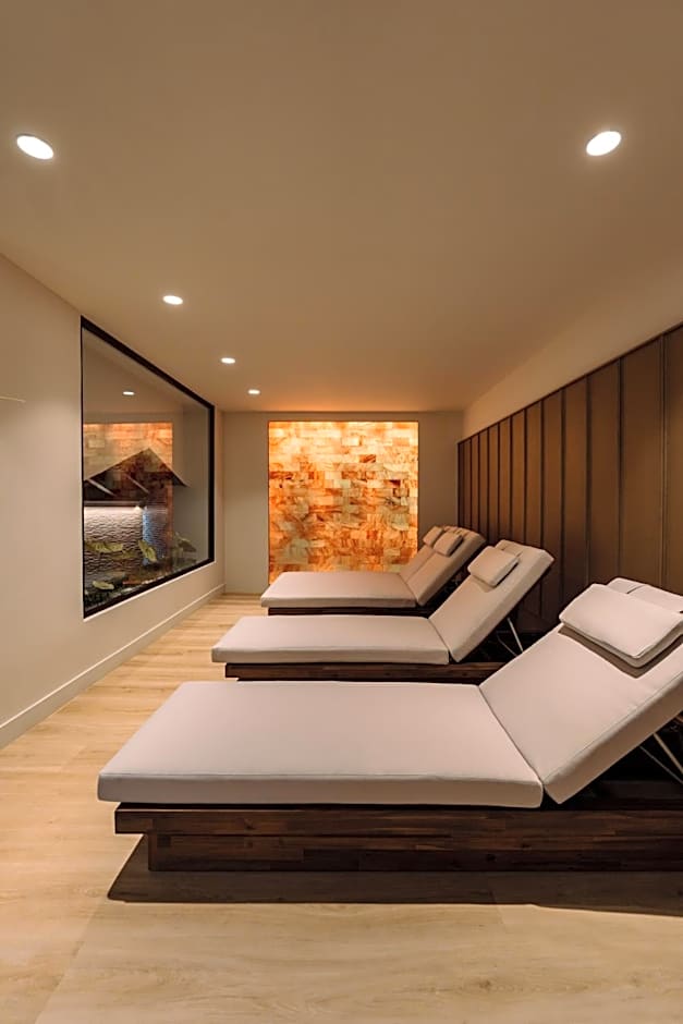 MS AGUAMARINA SUITES