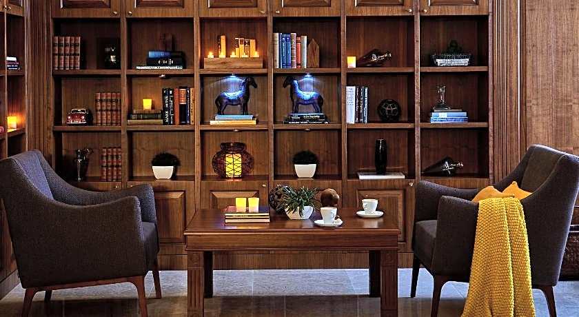 Renata Suites Boutique Hotel