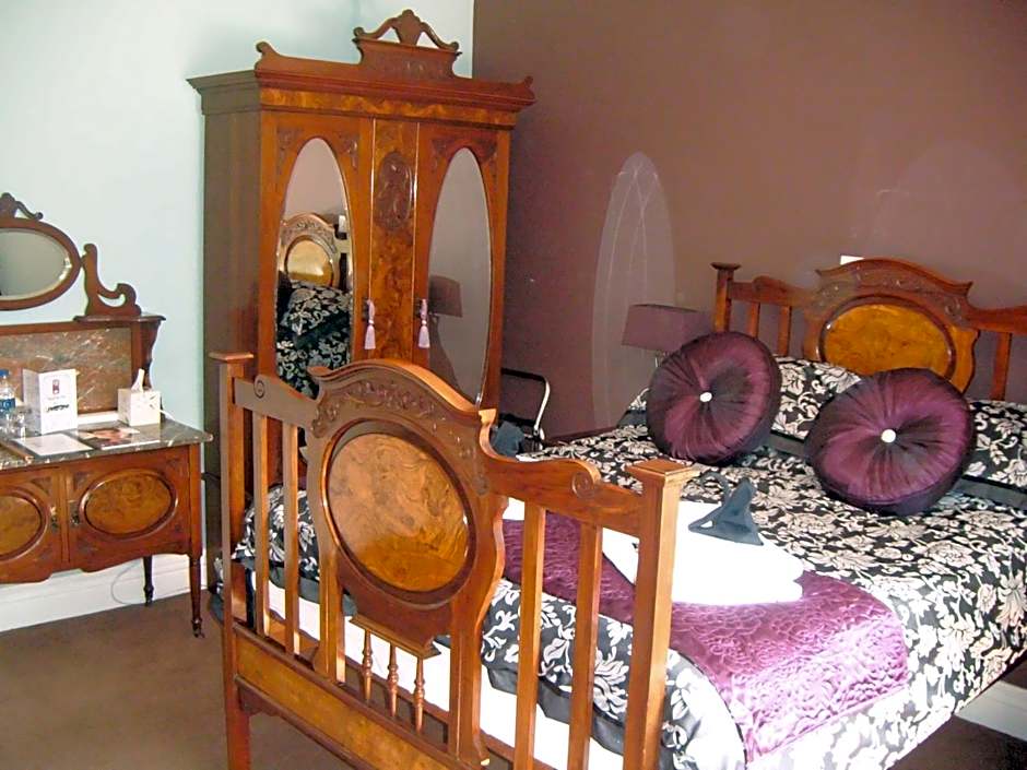 Grimscote Manor Hotel