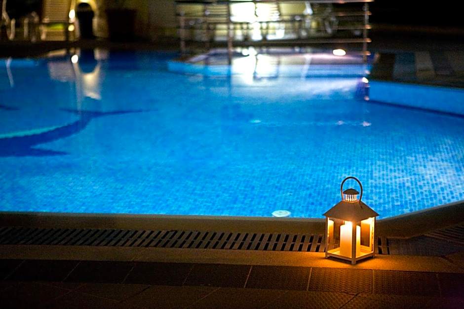 Stratos Hotel