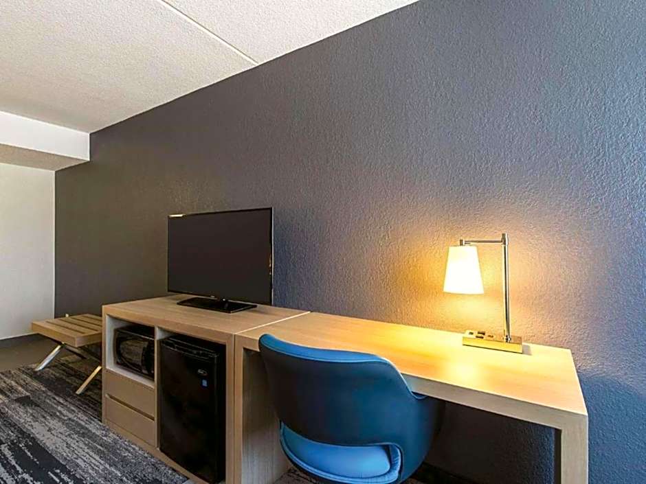 Baymont by Wyndham White Plains - Elmsford