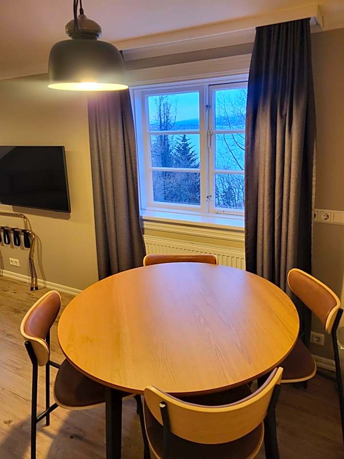 Gistihúsið - Lake Hotel Egilsstadir