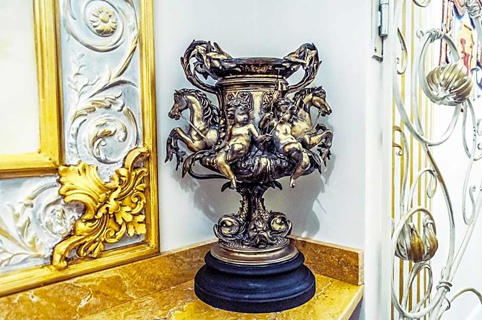 Impero Vaticano Suites Guest House