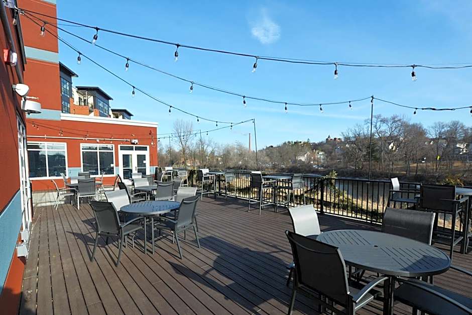 Fairfield Inn & Suites by Marriott Northfield