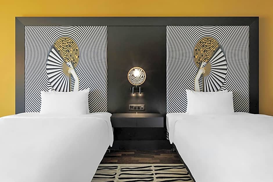 Renaissance by Marriott Zurich Tower Hotel