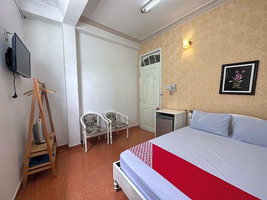 OYO 1196 Le Vu Hotel