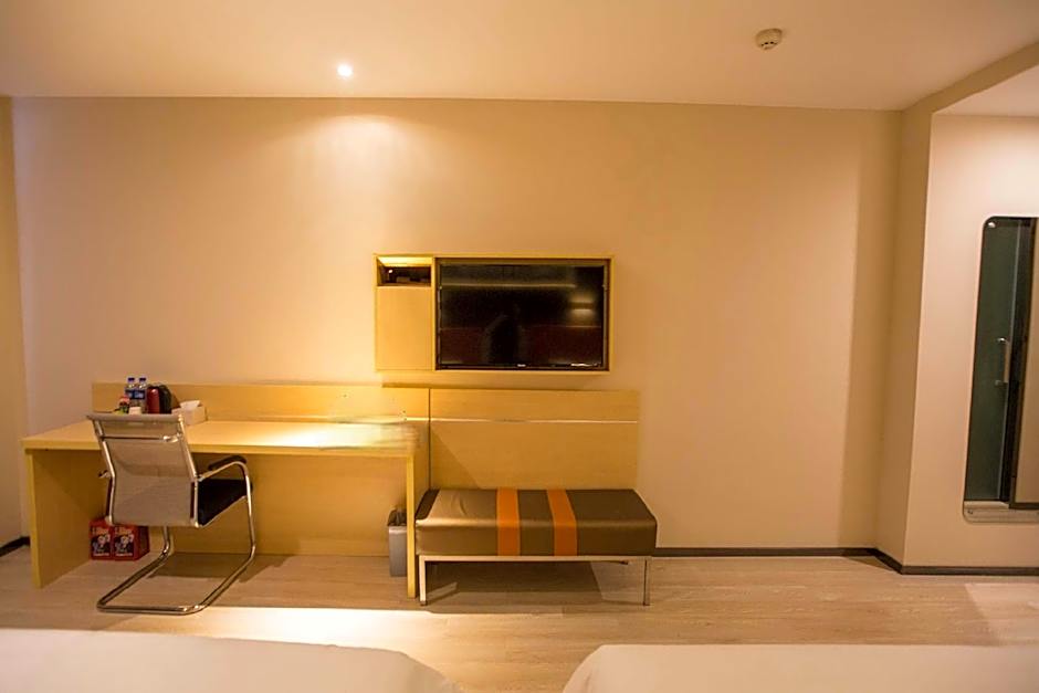 7 Days Inn Premium Tangshan Fengnan Shuanghu Jinyuan Branch