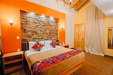 Deluxe King Suite