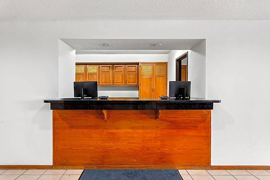 Quality Inn & Suites Howe - Sturgis