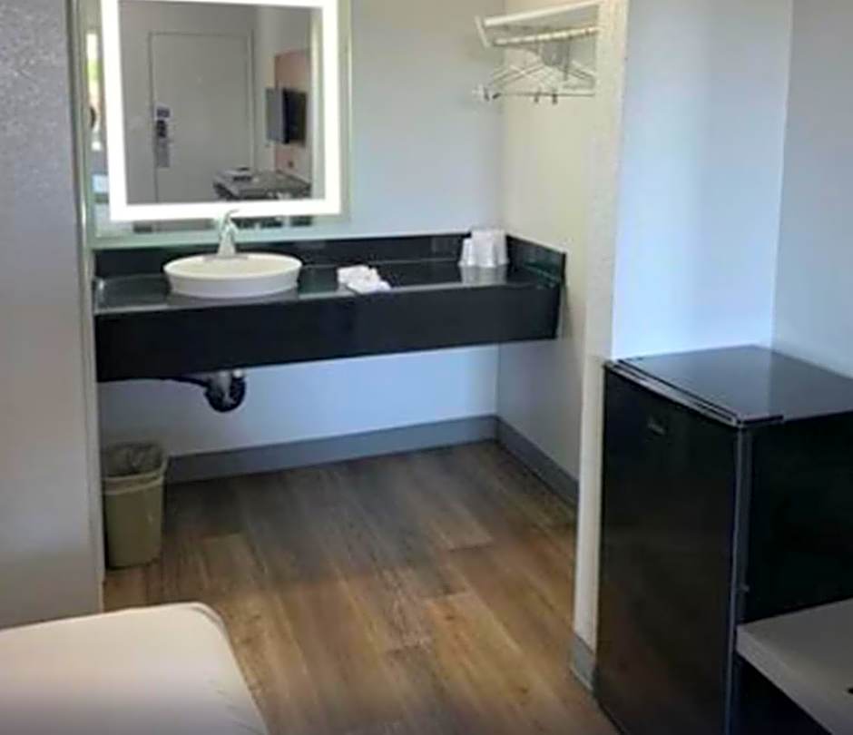 Motel 6-Santa Ana, CA