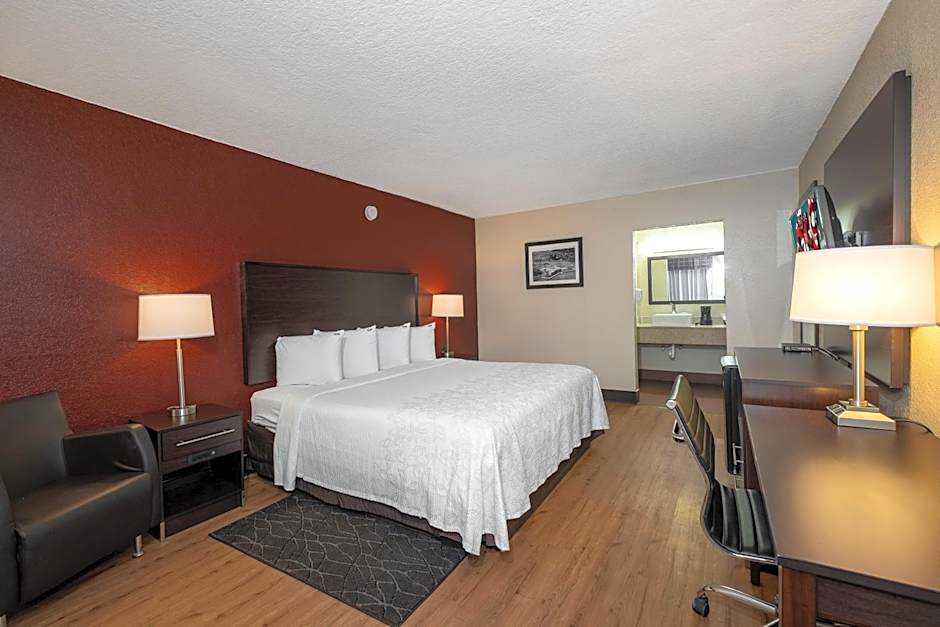 Red Roof PLUS+ St. Augustine