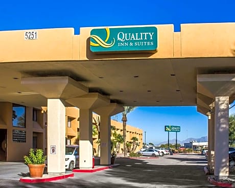 Ramada by Wyndham Tucson Airport