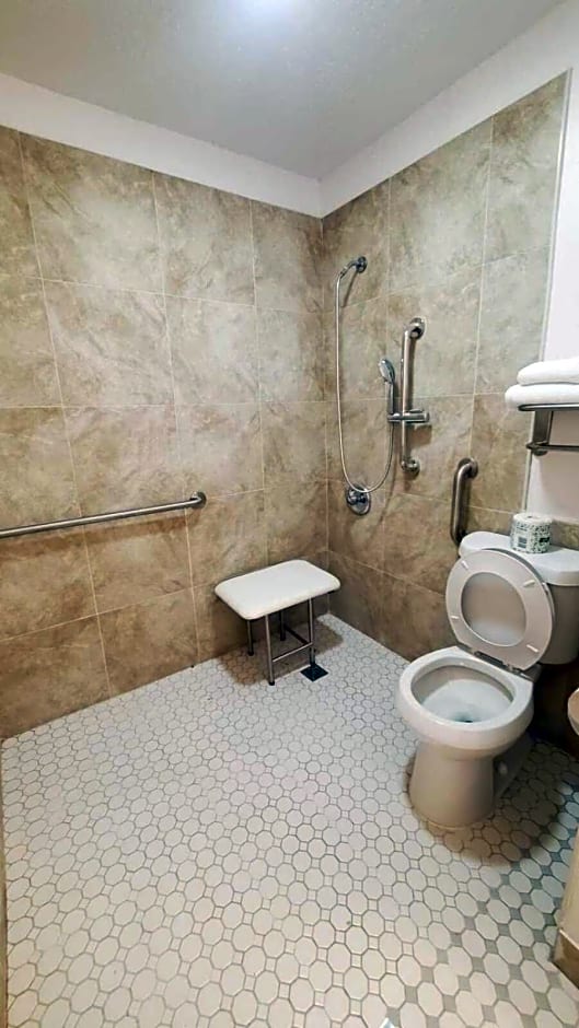 Motel 6 Branson West, MO - Silver Dollar City