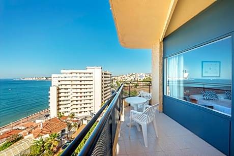 Double Room (1 Adult + 2 children)