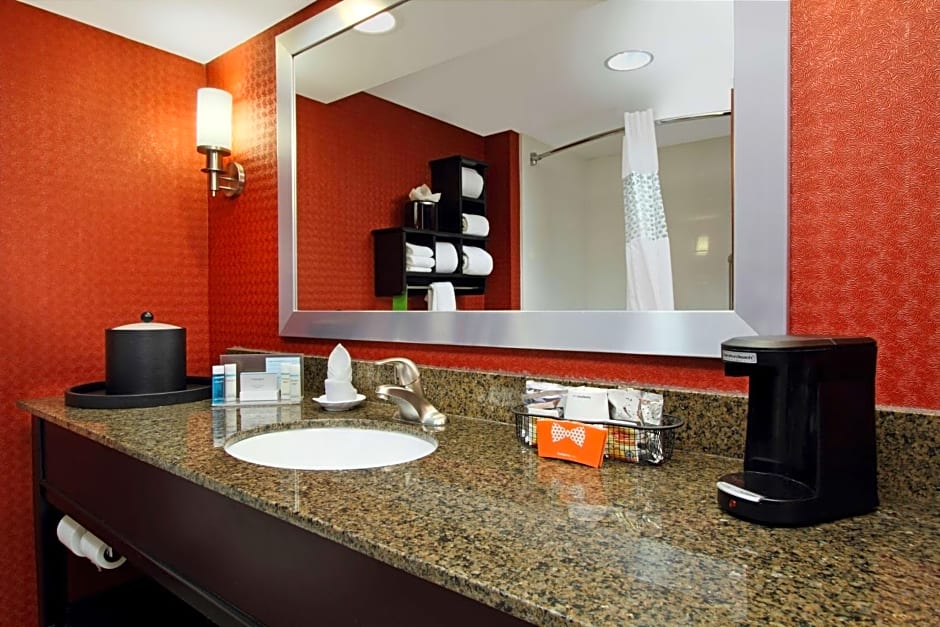 Hampton Inn By Hilton Columbus-Airport