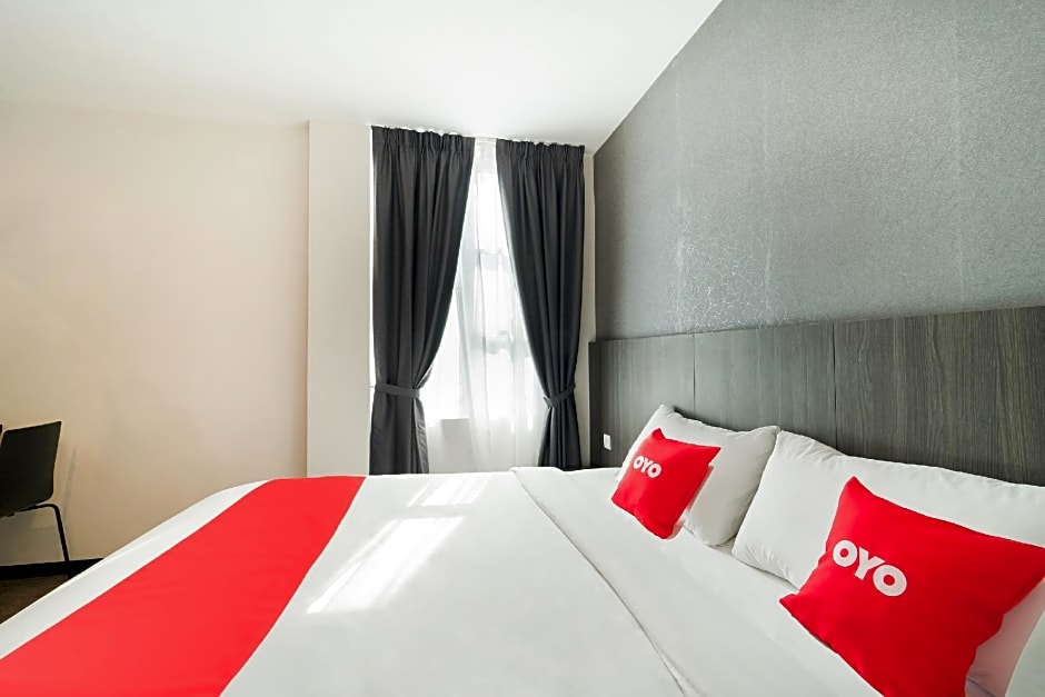 Capital O 89386 Stay 365 Hotel