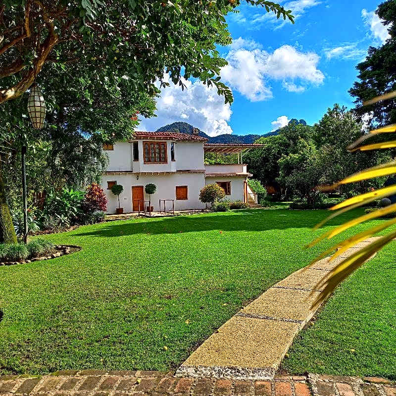 Casa Flor de Mayo